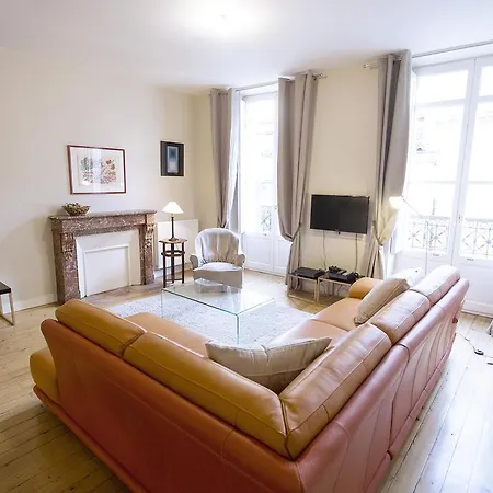 Apartment Chaine D'or