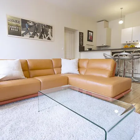 Apartment Chaine D'or